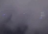 廣東惠州網(wǎng)友拍下多個(gè)不明飛行物 真相到底是什么?