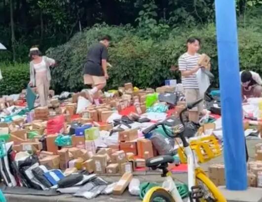 高校禁快遞入校 包裹堆積成山 真相曝光簡(jiǎn)直太驚人了