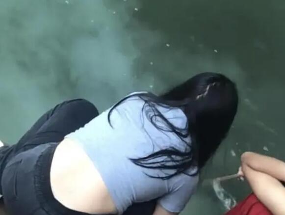 學(xué)生洗筆致河水污濁?官方回應(yīng) 真相曝光簡(jiǎn)直太驚人了