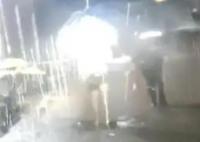 山洪來臨福州一村莊敲鑼通知撤離 轉(zhuǎn)移救援持續(xù)進(jìn)行