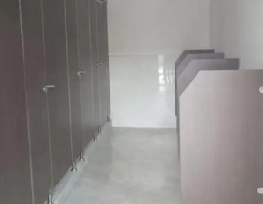 120萬買的商鋪出租后被改成公廁 法院判決對方將商鋪恢復(fù)原狀