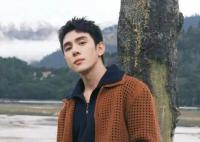 李佳琦幕后老板財富高達170億 媒體估算李佳琦一年收入18個億