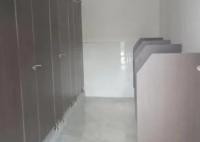 120萬買的商鋪出租后被改成公廁 到底是什么情況?