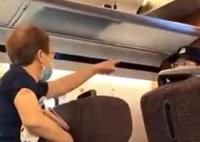 兩老人無視乘警勸阻霸占高鐵辦公位 并破口大罵指責(zé)乘警