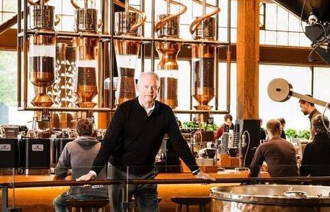 星巴克創(chuàng)始人退出公司董事會 張蔚將接替他的席位