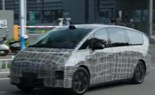 理想MPV撞臉比亞迪20年前概念車 圓潤(rùn)設(shè)計(jì)有著非常高辨識(shí)度