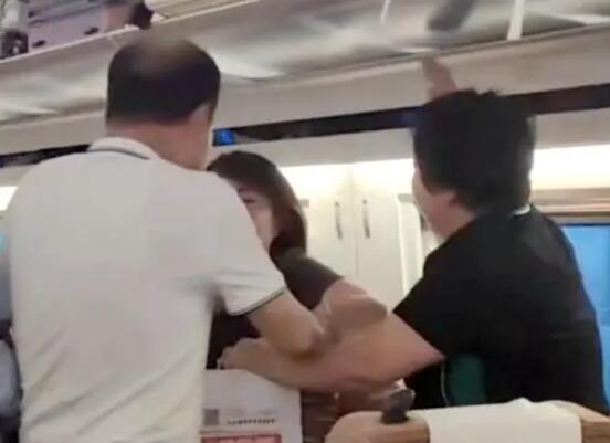 高鐵拒換座被打女子:對方先動(dòng)手 遭到三人辱罵及毆打