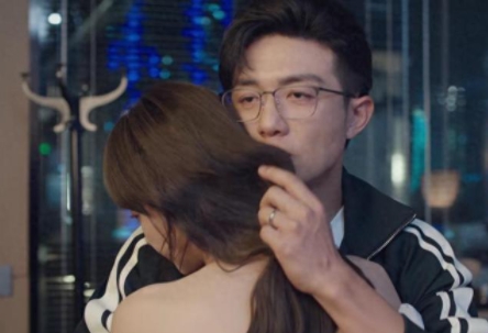 林雙和衛(wèi)明怎么認(rèn)識(shí)的?