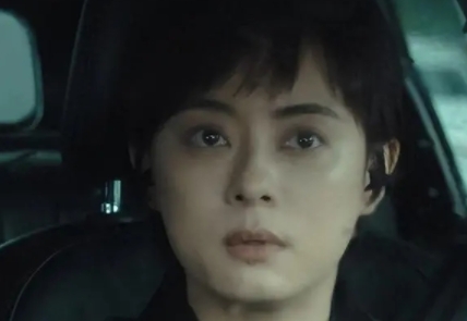 烏云之上主要講什么內(nèi)容?