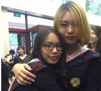 李雪琴內(nèi)耗好嚴(yán)重 父母離婚是病因