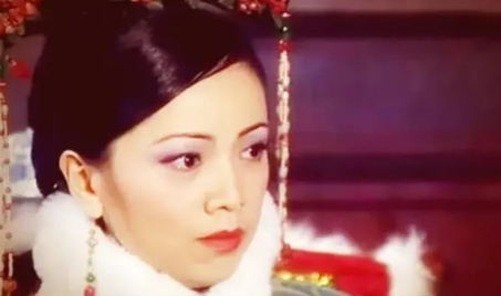 鄧萃雯老公是誰?