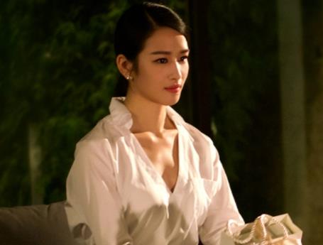 金牌客服董董恩曹雅喜歡誰?