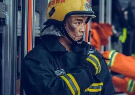 他從火光中走來余奇磊結(jié)局是什么?