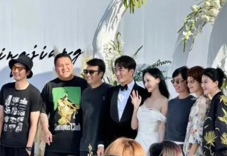 有明星嘉興結(jié)婚? 好多明星吃席:郭碧婷向佐一家三口、馬伊琍