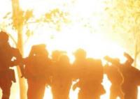 他從火光中走來大結(jié)局誰(shuí)死了?