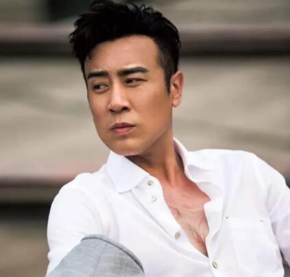 于和偉演劉備的時(shí)候多少歲 于和偉演過(guò)三國(guó)哪些人物?