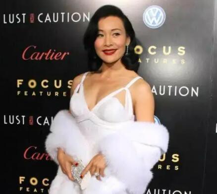 陳沖是奧斯卡終身評委嗎?