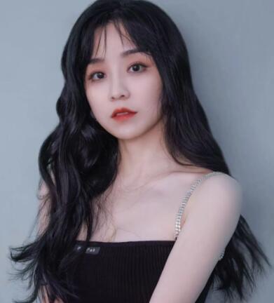 梅花紅桃藤田秀明是誰演的?