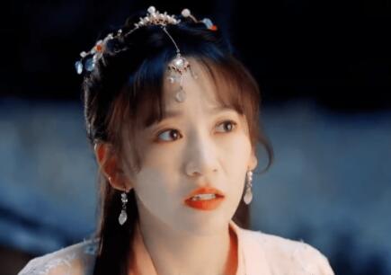 戲精自救攻略李采薇最后和誰(shuí)在一起了?