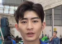 佛山電翰:任何工作都值得尊重 整齊劃一的動作受到網(wǎng)友的追捧