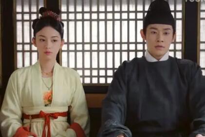 為有暗香來華淺和仲夜闌什么關(guān)系?