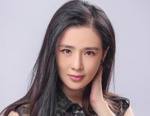 周顯欣個人簡歷 周顯欣代表作是什么?