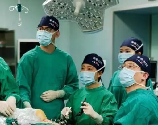 23歲姑娘患乳腺癌與生活習慣有關 吃外賣喝奶茶又經常熬夜