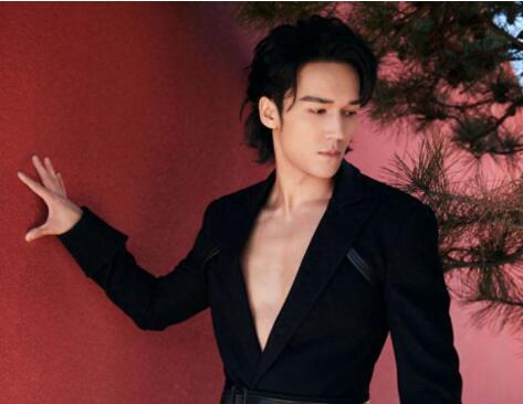 吳楚一承認(rèn)有私生子 自爆醉酒時陳牧馳主動親吻他