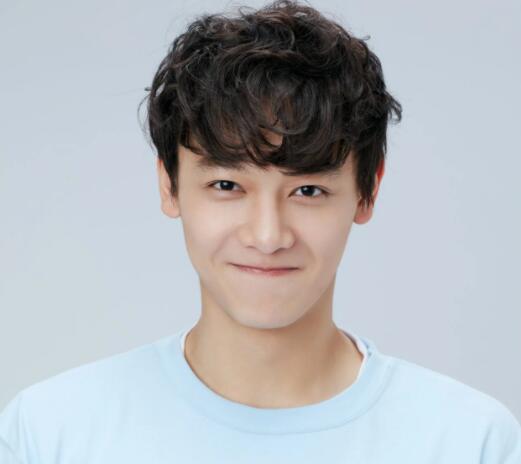 邱士綸個人簡歷 邱士綸代表作是什么?