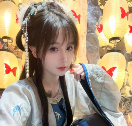 楊清檸幾幾年生的?