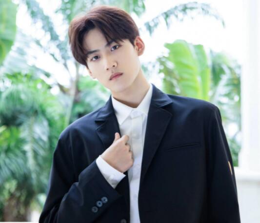 以愛(ài)為營(yíng)易揚(yáng)和女主的關(guān)系是什么?