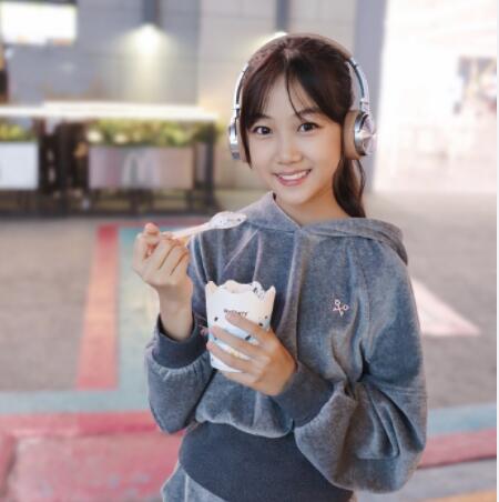 黃麒麟兒出生年月 黃麒麟兒的個人資料