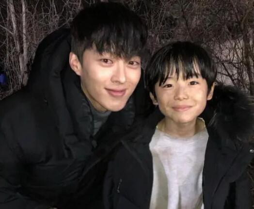 無(wú)人島的diva鄭基浩不是男主嗎?