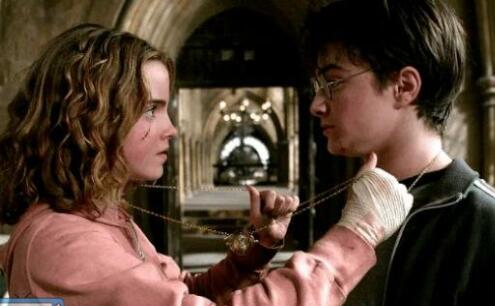 赫敏對哈利動過心嗎?