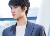 以愛為營(yíng)易揚(yáng)和鄭書意什么關(guān)系 易揚(yáng)身份是什么