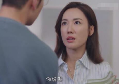 新聞女王張家妍是誰(shuí)扮演的