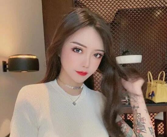 韓安冉家里為什么那么有錢(qián)