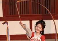 黑蓮花上位手冊(cè)女主是穿越的嗎