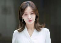 你比星光美麗曾荻和韓廷關系是什么