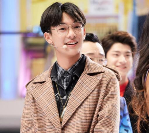 涉過憤怒的海李苗苗扮演者張宥浩個人資料介紹