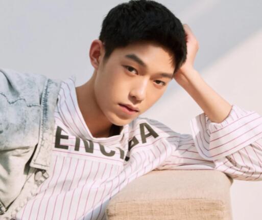 王鏘家世背景介紹 王鏘個(gè)人資料簡(jiǎn)歷