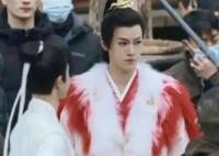 神隱男二最后死了沒 男二身世是什么