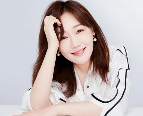 薛佳凝個(gè)人資料簡(jiǎn)介照片及身高年齡