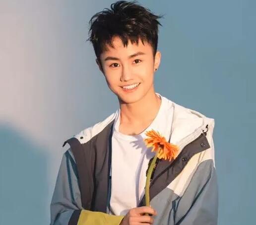 神隱青衣扮演者徐凌晨個(gè)人資料介紹