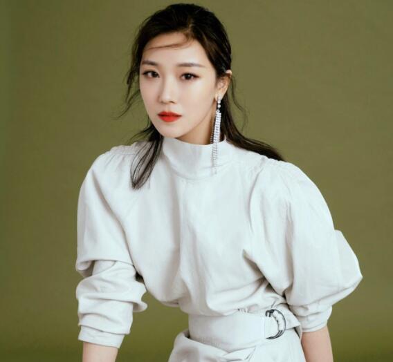 菅紉姿個(gè)人資料簡(jiǎn)介照片及身高年齡