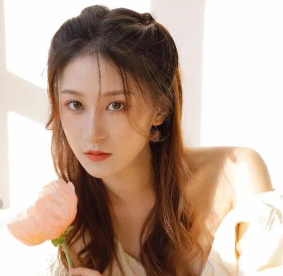 劉夢(mèng)兒個(gè)人簡(jiǎn)介 劉夢(mèng)兒代表作是什么