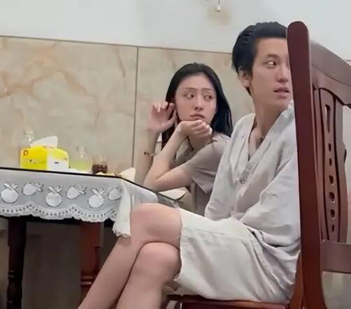 胡連馨和誰在一起了