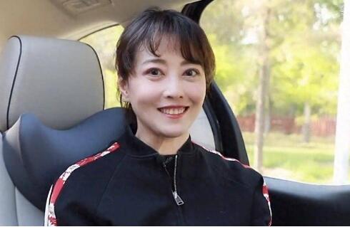 周海媚為誰定居北京