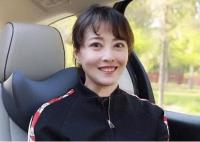 周海媚為誰定居北京