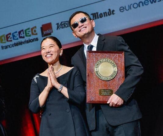 王家衛(wèi)導(dǎo)演妻子是誰 王家衛(wèi)感情史介紹